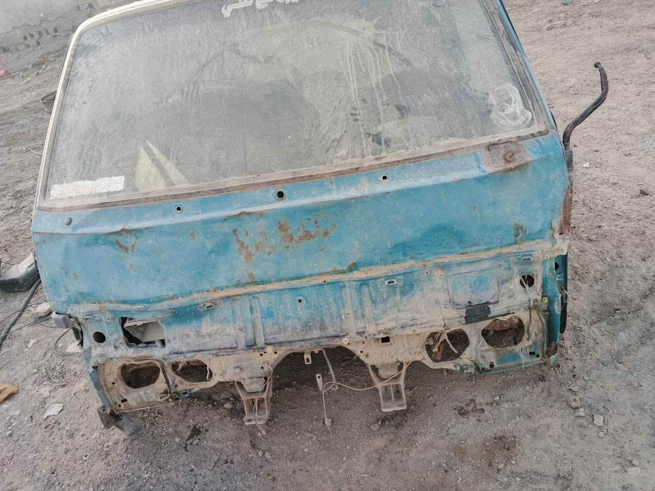 سلام عليكم للبيع قماره تيوته داينه موديل 92 رقم الهاتف *********** مكان بغداد
