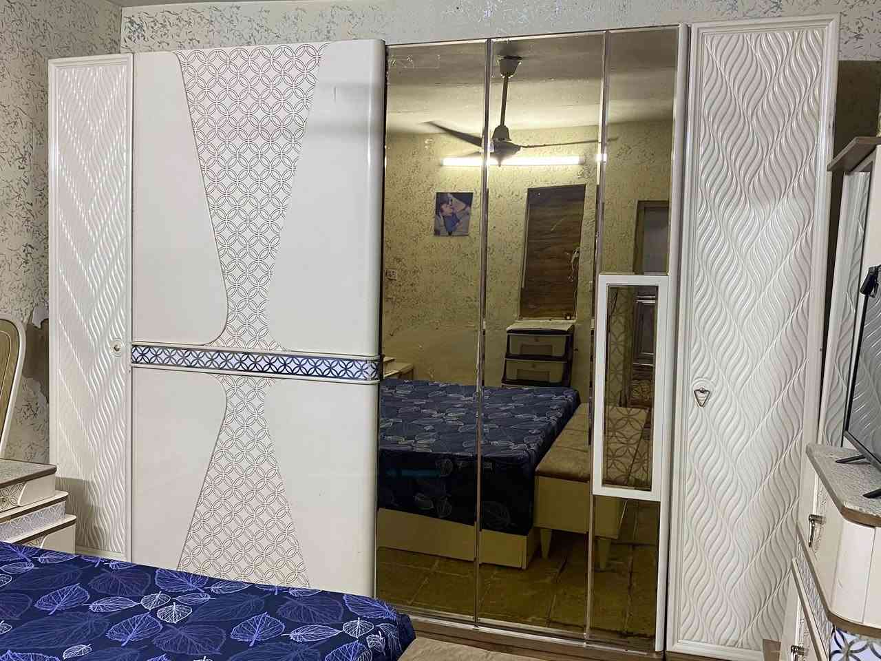 غراض للبيع ونضيفات مراسله خاص او على  رقم *********** مستعجله على بيعتهم
