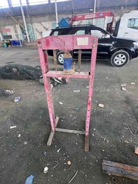 بريس كامل • قابل تفاوض
