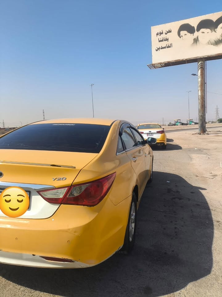 سياره البيع جاهزه تبريد تدفئه تشتغل مكينه وكير جديد وتايرات تخم كامل بسمي السياره وارد كوري بل بصره السعر 90 وبيها مجال قليل رقم الهاتف ***********
