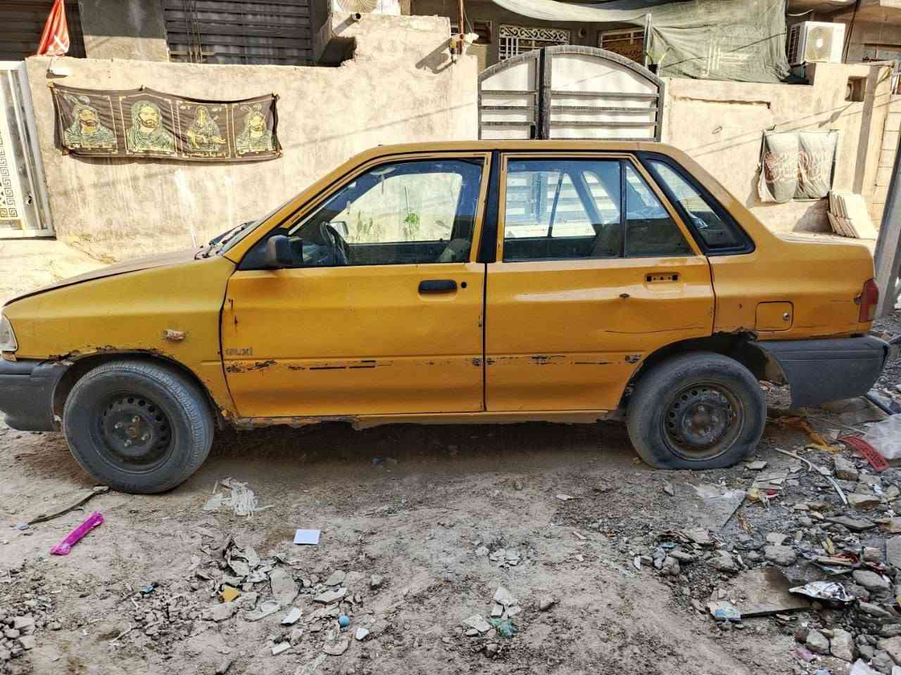 السلام عليكم
سايبا 2011 سنويتها بعدها ماساقطه 2027 

السيارة تنباع رقم بغداد باسمي مطلوبه فقط هياه 70 ألف

السياره تشتغل 
السعر 12 ورقه 

***********
