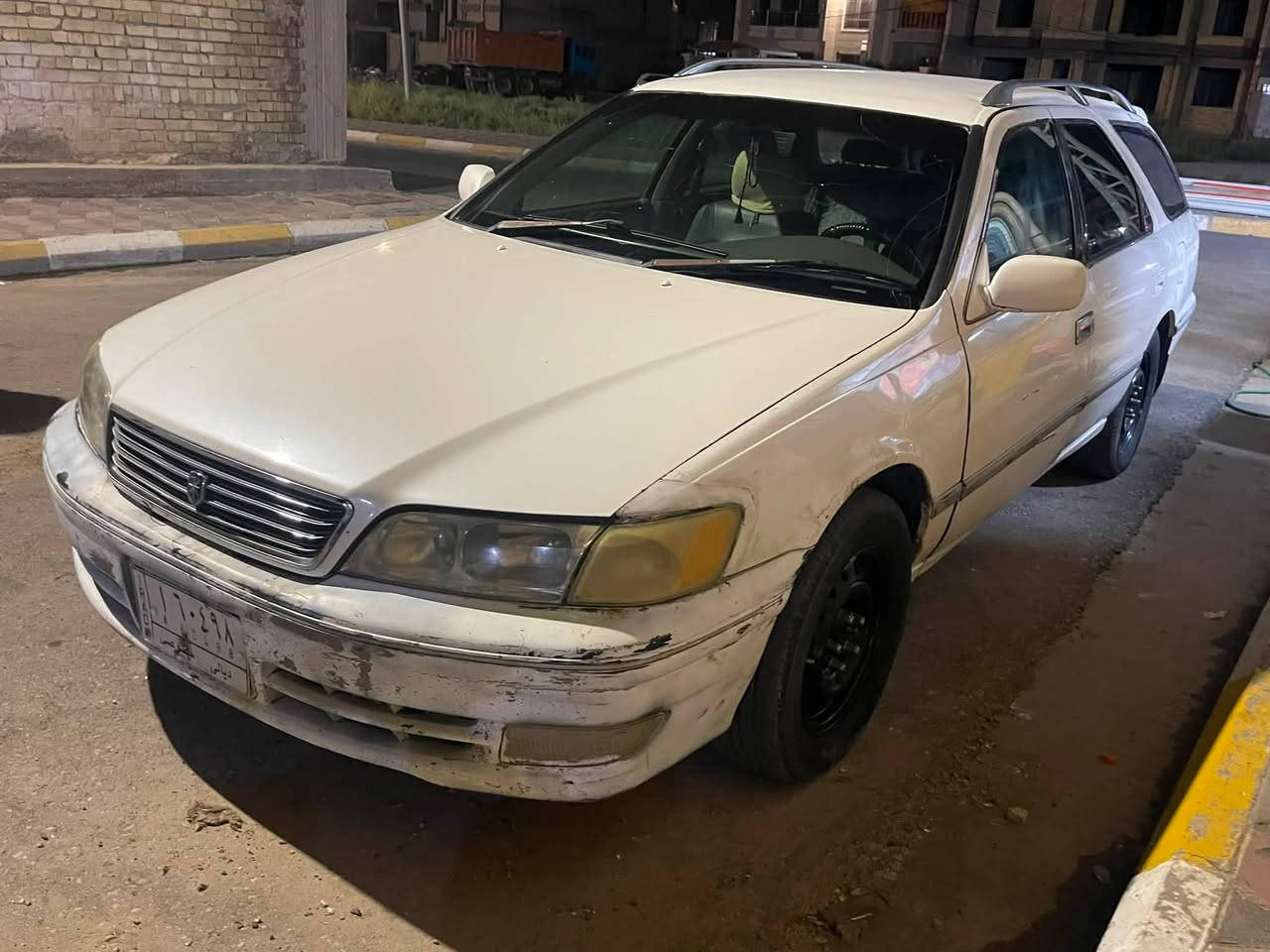 مارك ستيشن موديل 2000 محرك 3000 كامري سيارة جاهزة وترايه حلو تبريد شغال سعر 43 ورقه وبيه مجال للاتصال ***********
