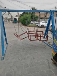 مراجيح • عدد ٢ • للبيع