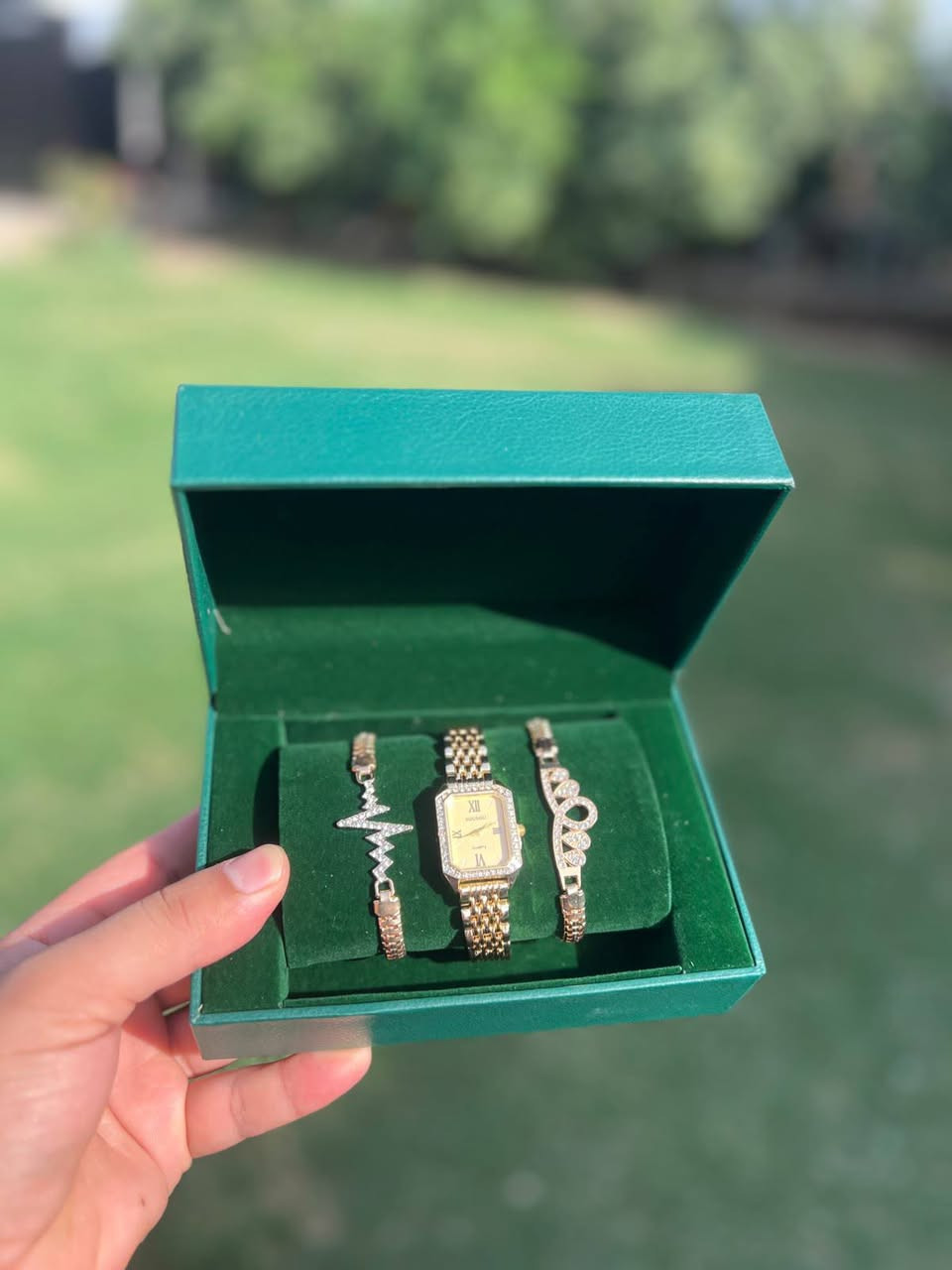ساعة • طلاء ثابت • بنات