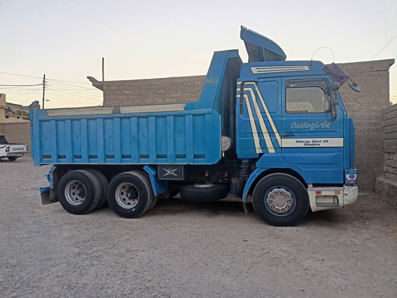 السلام عليكم سكانيا143للبيع كيير 3×3 محرك8'0 الرقم نينوى المكان الموصل  حصة كاز السعر خاص الرقم***********
