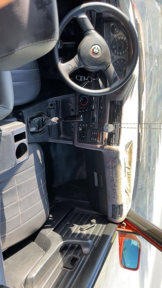 سلام عليكم  BMW E30 موديل 91  🔚 مكينه مسكر 528  حاويه كير جاكتر عادي  🔚كير مكينه بشرط غرفه جديده جلد ♈️ تبريد بس راديتر مزروف بس يلحم وتخلي غاز ☪️اكسن قفل ♒️  ويل توسايز  رقم بغداد عليه برمجه  طلقات + فتح  يم مصطفى يكو سياره تحفه وشلعه تخبل ☣️ وبل عافية على ياخذه سعر 50 وبيه مجال وهاذه رقمي (***********) وتساب هاذه  ***********

