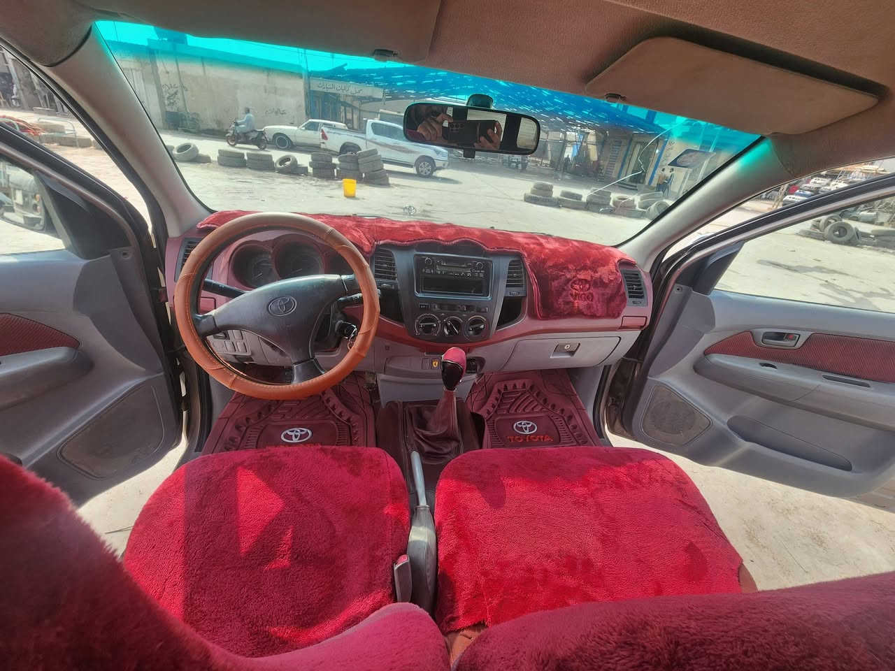 للبيع هايلوكس موديل ٦ بيه جاملق جهت السايق مبدل الباقي كفاله  السعر خاص
***********
