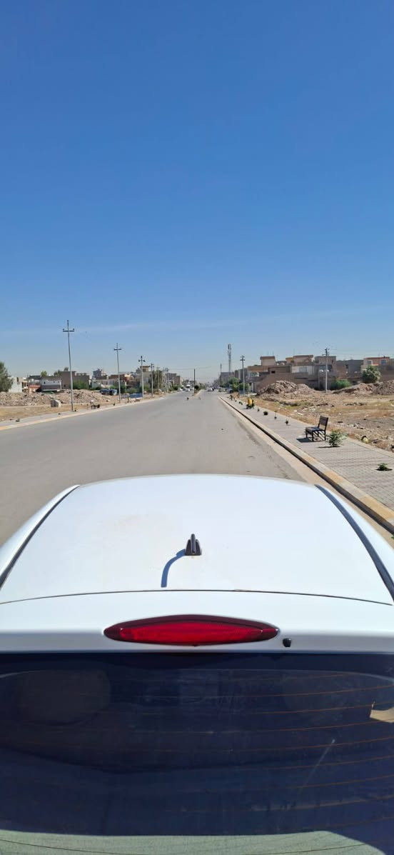 نیسان تیدا مۆدیل 2014 سپی بەفری  SV ویل کەپ شاشەی ئایپاد  مۆدی لێخورین ئێکۆ  چوار جام کارەبایی، تەنها سێ جێگای بچوک ساردە کوتە ، بەناوی خۆمە نرخ 108&  و مجال ، ژمارەی تەلەفۆن و  واتسئاپ *********** أربيل, العراق

