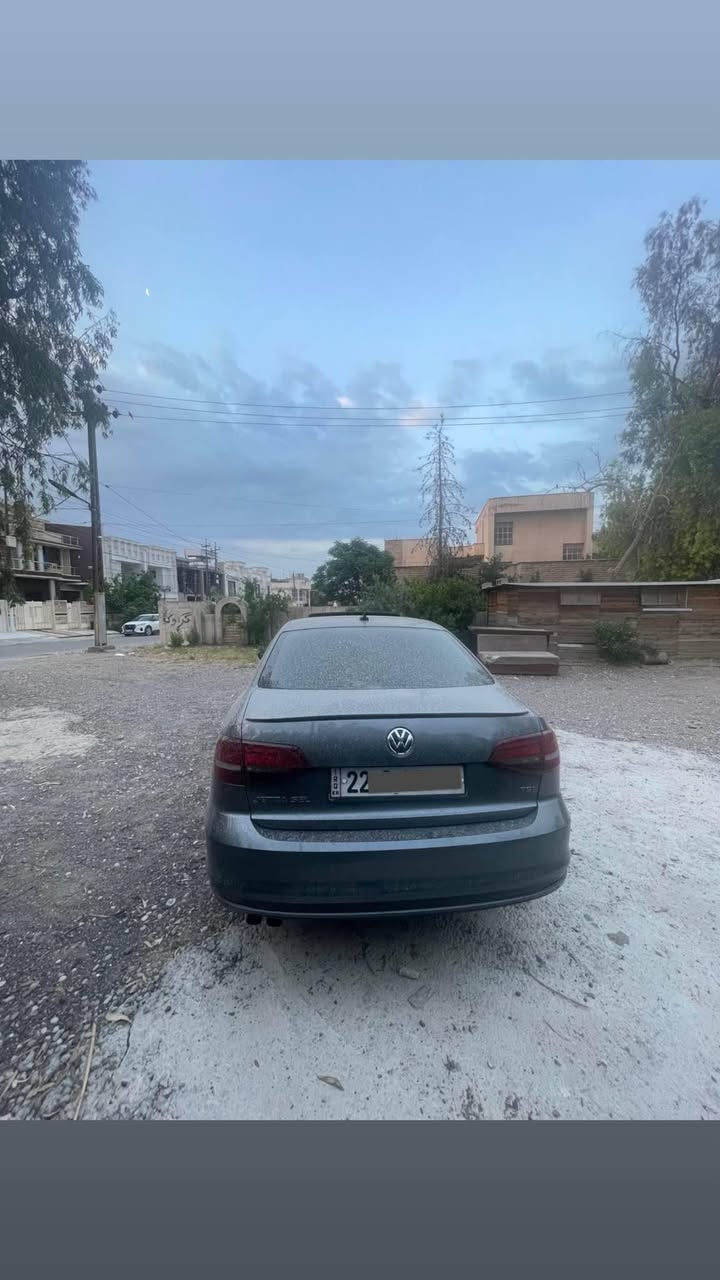 ڤۆلگس واگن چيتـە…
مۆدێل_٢٠١٦
مەکينە ١٨ توربۆ
ڕەنگ__نەفتی
مواسـەفات کەنەدی sel
____..____
گێر و مەکينە و تەبريد و رادێتەو بەوابەی بە شەرت هەموو بيلاديە
 بێ ژوورێ بێ ئێرباک
پشت و پێش کەپس

سێرڤیسی کاملی لۆ کراییە فول فول ٤ پارچە هەیه

…………
تحديد سرعە
کوشن جلد
کوشن هيتەر گەرمی
بەسمە
زۆر مواسەفاتی تر
_______________
شوێن هەولێر
_______________
***********

ڤولكس واكن تيكو موديل 2016 مكينة 1.8 توربو
اللون نفطي مواصفات كندية SEL
المواصفات:
قير ومكينة وتبريد ورادياتير شرط
كل القطع أصلية وكالة
بدون إصلاحات هيكلية وبدون إيرباج
أمامي وخلفي مكفول وكبس
سيرفس كامل جديد ووكالة
4 قطع صبغ فقط

🟪 السعر  :: الطلب في التعليقات ويوصلك مباشرة ✍️ 📩

إضافات:
تحديد سرعة
كوشن جلد
كوشن تدفئة
بصمة
مواصفات إضافية كثيرة

رقم صاحب سيارة
*********** أربيل, العراق
