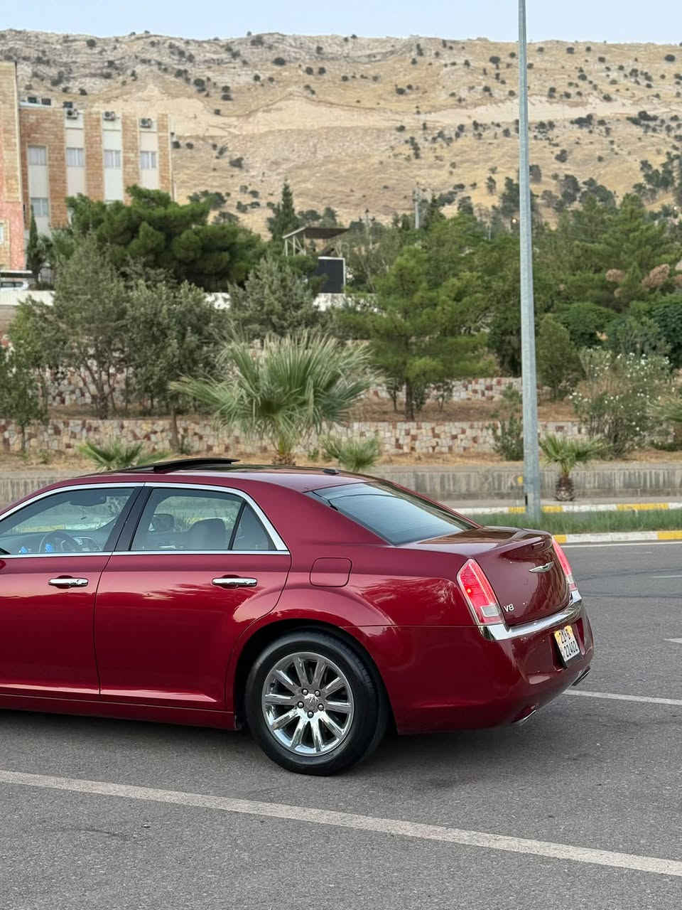 اوباما ٢٠١٢ هيمي V8   5.7شركة هارلم فول ماشيه ٦٩ الف مايل حقيقي مواصفات كشن حار و بارد بردة خلفية دوسة بنزين و بريك متحرك ستيرن هيتر سنويه جديدة لحد ٢٠٣١ كير و مكينة بشرط مايحتاج اي مصرف سنوية باسمي تحويل و غرامة بشرط سعر ١٧٢ مجال ) *********** ***********
