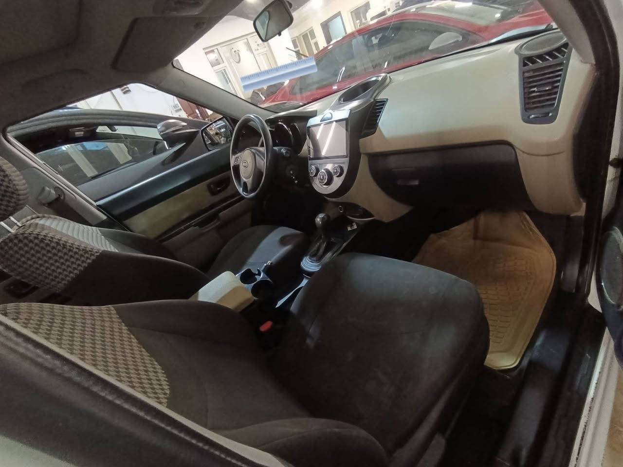 🔥 مع FIRAS CARS 🔥
أنسب الأسعار | فرصة لا تعوض
🚘 كيا سول موديل 2011
• وارد خليجي
• محرك 1600
• مواصفات بدون بصمة
• كشنات مخمل
• رقم أربيل
• حادث سيارة: جاملغ أمامي + باب سائق
• بدون دواخل، والتفاصيل تشوفها بعينك وتفحصها
💰 ترهم نقد وترهم قسط
والتعامل يكون على سعر واحد
تريد نقد؟ نتعامل وياك نقد.
تريد قسط؟ نتعامل وياك قسط.
📌 في حال البيع بالتقسيط:
• مقدمة: 50 ورقة
• قسط شهري: 3 ورقات
• بدون كفيل
• بدون حجز ماستر
• استلام فوري بعد الاتفاق والفحص
📍 مكان السيارة: أربيل
⚠️ ملاحظة:
السيارة مو ملكي، معروضة يمي للبيع، وأخذ عمولة بعد الاتفاق من الطرفين.
📞 للاستفسار:
***********
***********
FIRAS CARS
لسنا الوحيدين، لكن نطمح أن نكون الأفضل
