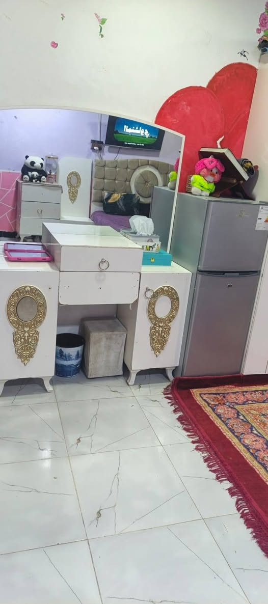 غرفة تركي • مستعملة • يدها طايحة