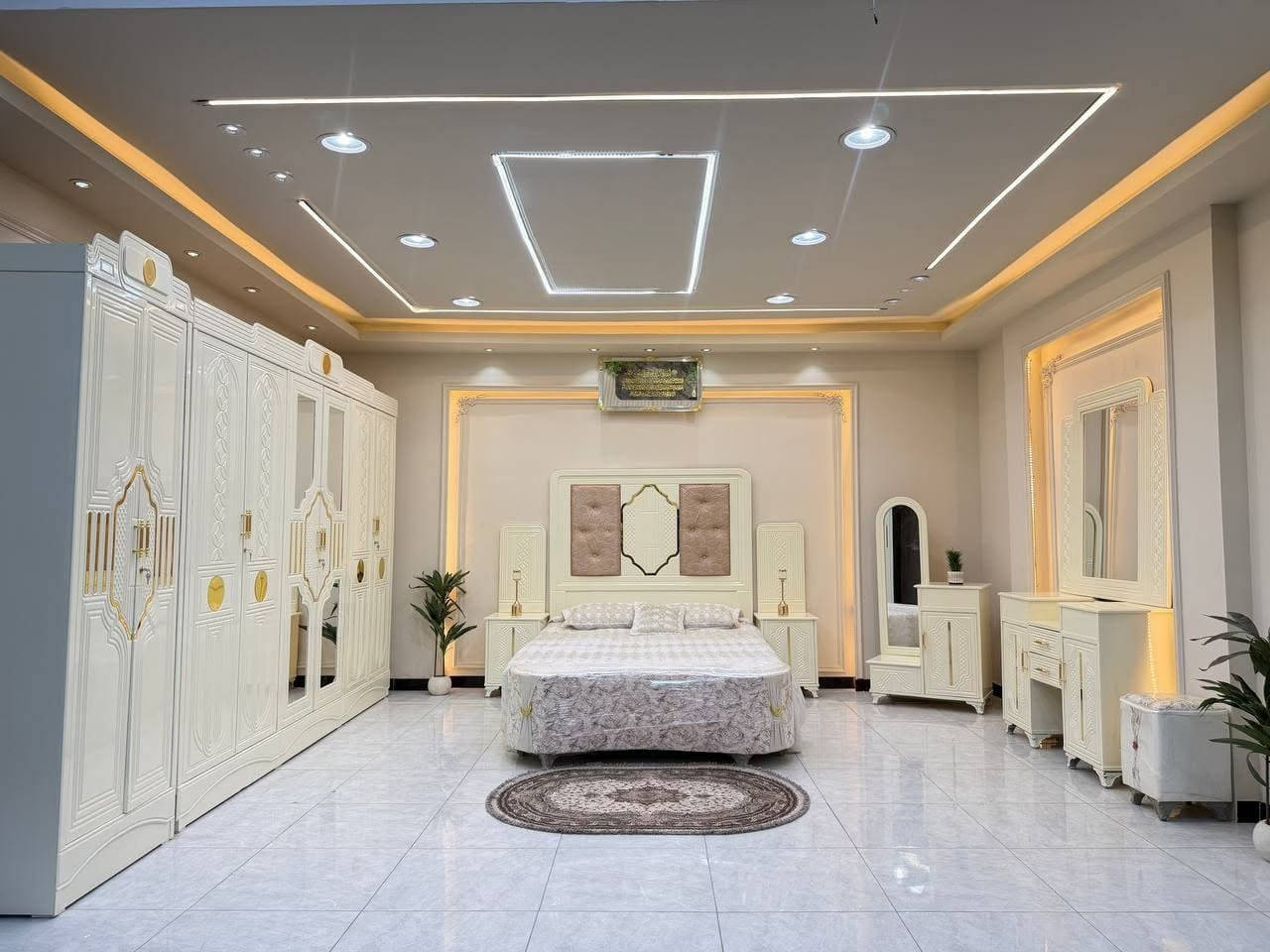 غرف نجاره عراقية • ٨ قطع • سرير ٢٠٠×١٦٠
