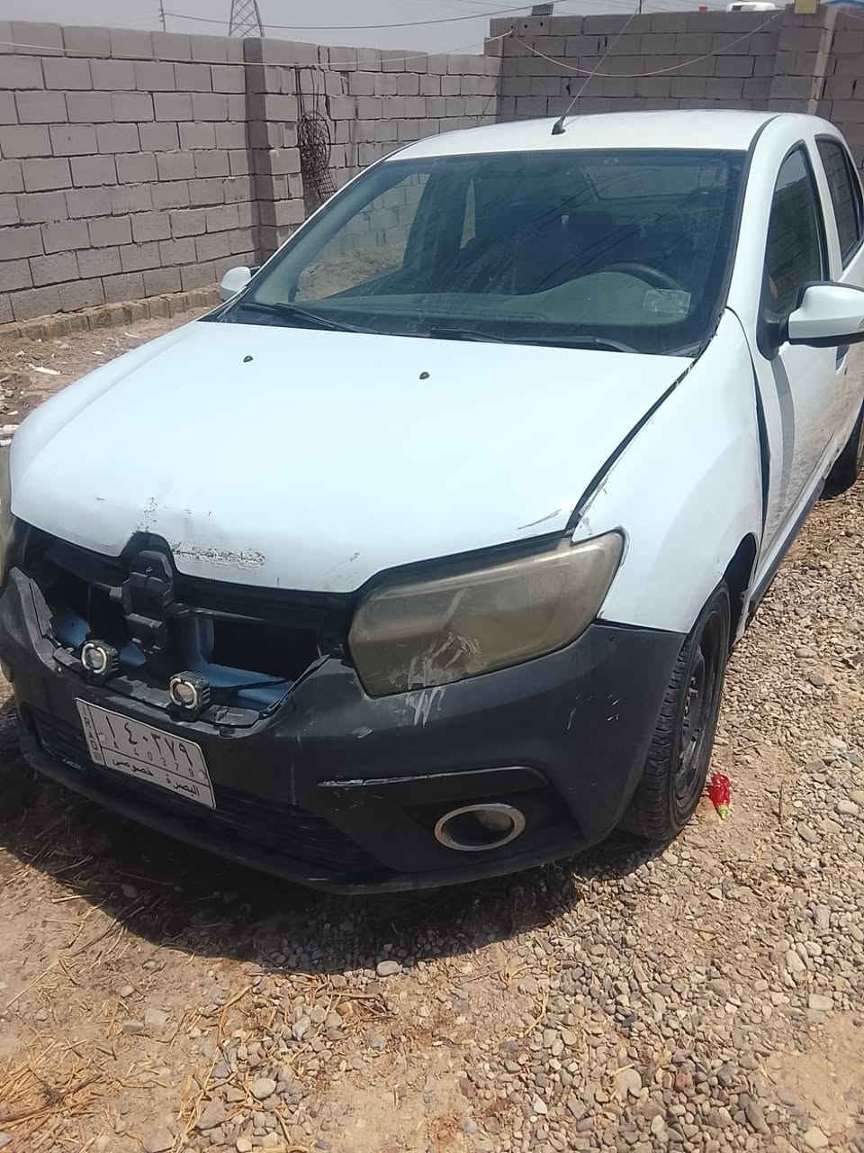 سلام عليكم سياره للبيع رينو موديل 19 وكينه وكير نضيفات سياره ما بيه حادث سياره بلاديه سنويه 26 راعيه ريد تحويل حره سعر 50  وبيه مجال العنوان بصره شعيبه ***********انا مكلف نشر
