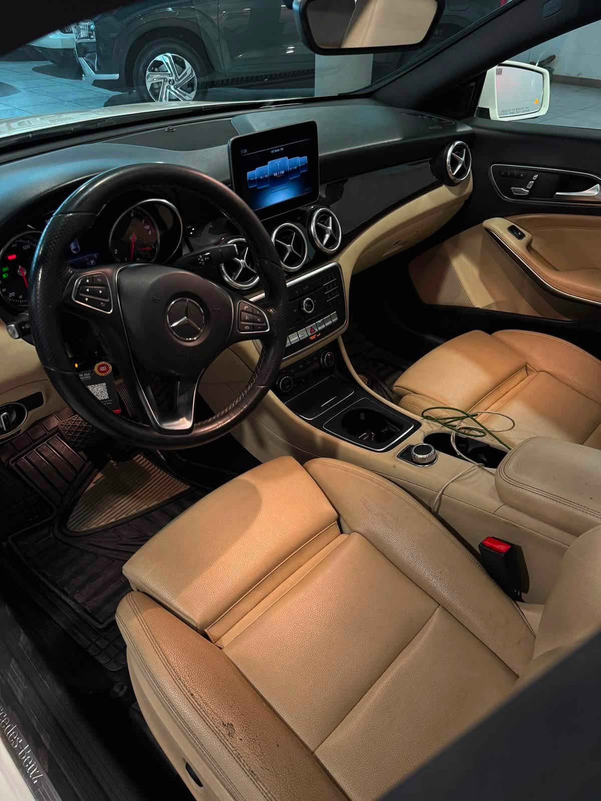 مارسيدس CLA 250
فول مواصفات موديل 2019
ماشي 68 mi 
الضرر بوند بدون دواخل بدون ارباك
***********
***********
