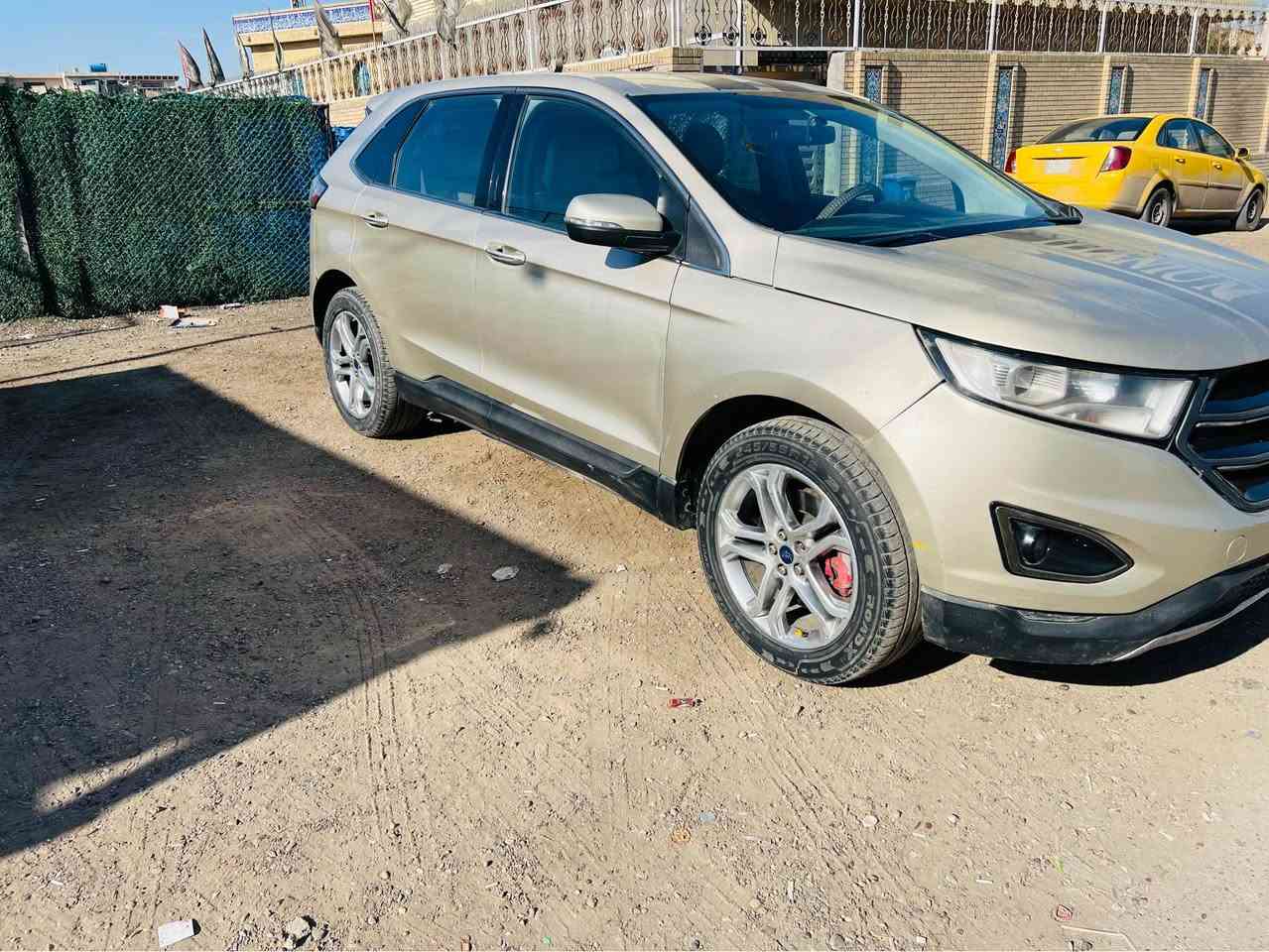 فورد ايدج 2017 موصفات 
شاشة 
كامرة 
بصمة 
كشنالت جالد 
كشنات تدفى وكهرباء 
مانع نزلاق 
حساسات مامي خلفي 
اشاير بل مري 
قطعتين تبريد 
تحكمات ستيرن 
الحادث جملغ وبنيد بدون دواخل رايدهة 95 وبيهة مجال الطيبين واي ستفسار نتصال علة هذة رقم *********** مكلف بل نشر بغداد, العراق
