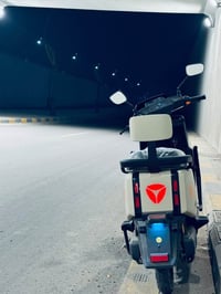 دراجة شحن من شركة ياديا دراجة نضيفة وممتعوبة يومية ب3 كيلوات روحة ورجع...