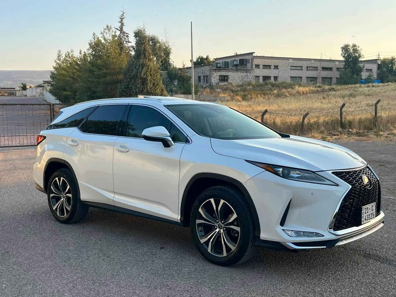 لكسس Lexus RX 350L (مۆدێل 2022 - سێ ڕێز کوشن) 

فول مواسەفات
ڕەنگی سپی سەدەف
مەکینەی ٦ پستۆن
دەبوڵ ئەکسل
٣ ڕێز کوشن
ناو کرێمی
سەقف سڵاید 
ڕاداری پێش و دوا
سەیارەکە بێ بۆیاخە (مەکفول لە بۆیاخ)
نرخ: ٢٩٨ وەرەقە ($29,800)
بۆ زانیاری زیاتر پەیوەندی بەم ژمارەیەوە بکە: ***********

لكسس Lexus RX 350L (موديل 2022 - ثلاث سرايات

فول مواصفات
لون أبيض صدفي
محرك 6 بستن
دبل أكسل
3 سرايات كوشنات
داخل كريمي
فتحة سقف 
رادار أمامي وخلفي
السيارة مكفولة من الصبغ (بدون صبغ)
السعر: 298 ورقة ($29,800)
للمزيد من المعلومات اتصل عل هذا الرقم: *********** السليمانية, العراق
