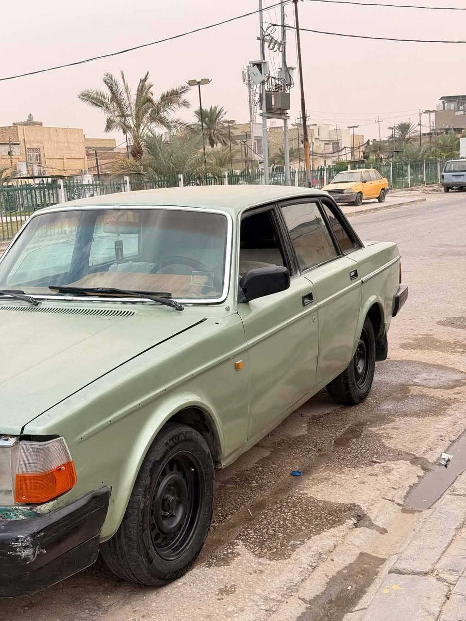 فالفو • ٢٤٠ • للبيع