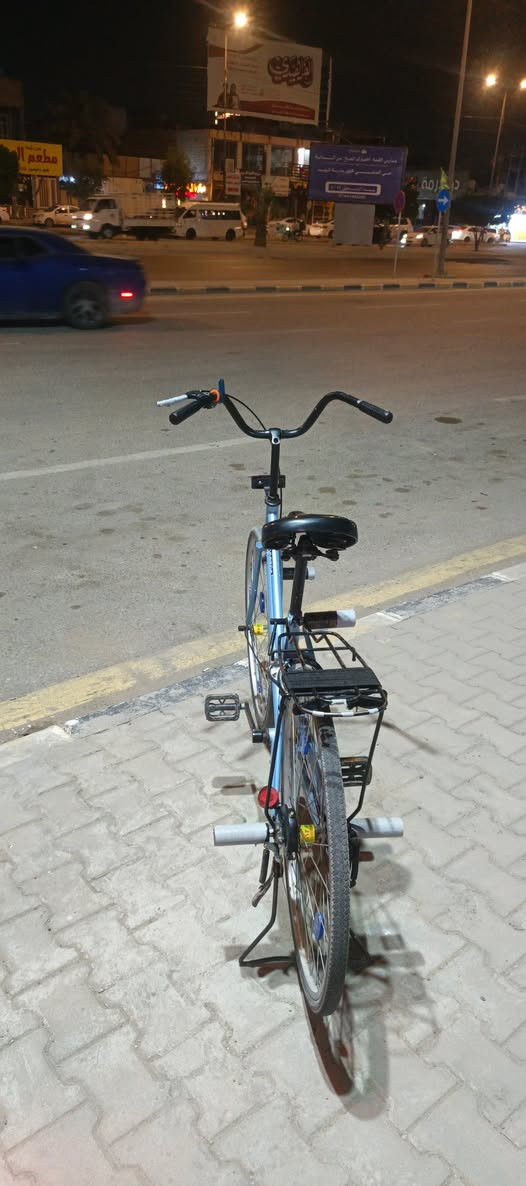 سلام عليكم باسكل للبيع ألون سماءي 95وبي مجال المكان عسكري مدارس ***********
