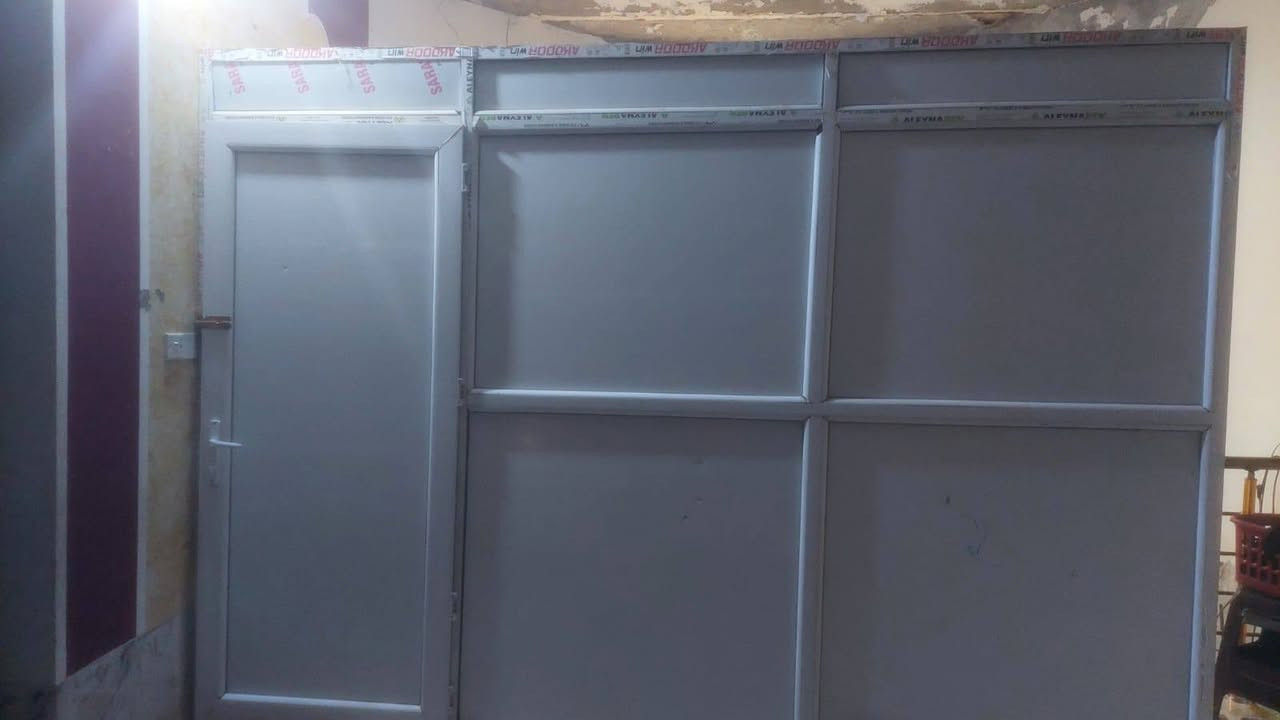 سرير اطفال • باب المنيوم • عدد ٢