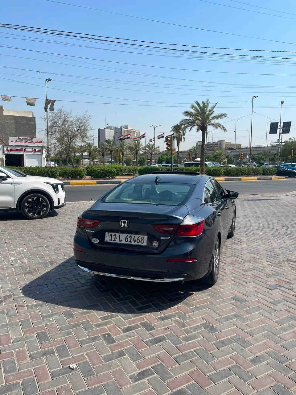 السلام عليكم
هوندا إنسايت 2022 

هايبرد محرك 1500 

فول مواصفات تورنك 

شاشة جبيره 

رادار امامي خلفي 

فتحة سقف 

تحديد مسار 

داخل بيجي 

كشنات جلد 

رادارات جانبيه 

كشنات كهرباء 

تدفئ كشنات واستيرن 

بيها هواي مواصفات ماذكرتهن 

السيارة مابيها قطرة صبغ كلها بلاديه

ضررها بنيد راجع بارد وبيها ضرر البدنه الخلفية وره الدعاميه 

السياره بدون ايرباك

مرفوق حادثها بل منشور 

مكانها بغداد الوزيرية 

***********
