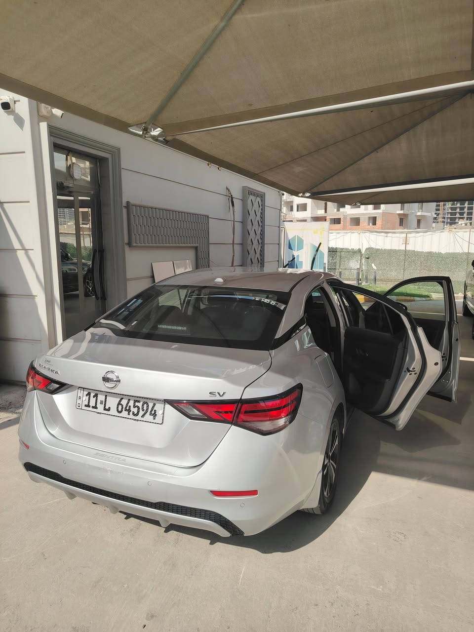 السلام عليكم
للبيع نيسان سنترا موديل 2022 SV- لون سلفر الشكل الجديد

وارد امريكي محرك 2,000 دوش ماشية 38 الف كيلو و قابل للزيادة
حادثها باب السايق  مبدل بباب اصلي و ايرباك التكمة بعدة موجود ما مصلح

وباب خلف السايق راجع على البارد ومصبوغ مثل ما موضح بالتقرير

المواصفات :

رقم بغداد الالماني

حدادية جيدة جدا

البدي نظافة 95 بالمية

باتري جديد قبل 3 اشهر اشتريتة

تدفئة و تبريد فول

تدفئة كشنات و الستيرن

مثبت سرعة و رادار و حساس نقطة عمياء

تحكمات ستيرن

كشنات قماش اصلية مال شركة

الدشبول جلد خياط مال شركة

التاير السبير ما مستخدم بحالة الشركة

شاشة حجم 8 انج تدعم ابل كار واوتو اندرويد 

شاشة اعطال

كشن خلفي قلاب وباقي مواصفات المعروفة

عنوان السيارة بغداد – اعظمية

للاستفسار الاتصال على الرقم

***********

السعر 147 ورقة بيها مجال بسيط
