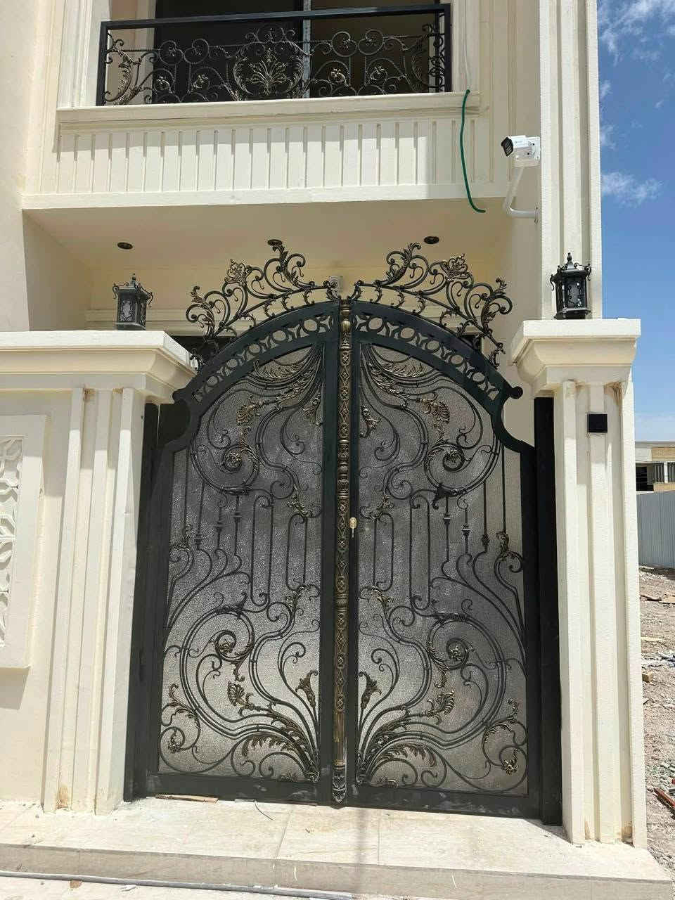 إذا تريد شغل حدادة مرتب، قوي، وبلمسة فنية مميزة… 🔥  
خلي اختيارك يكون معمل حداده المهندس  😍

نوفرلكم أبواب، شبابيك، محجرات، وكتايب، بتنفيذ وإتقان عالي، وبأيدي أمهر العمال. 👌

نهتم بالتفاصيل حتى يطلع شغلكم بالشكل اللي يرضيكم، وبجودة تستاهلها! ❤️

📍 عنوانا: ديوانيه حي الفرات 

للاستفسار والطلب، اتصلوا على الرقم:
📞  ***********
مع… شغل متين، وفن يميز بيتك!
