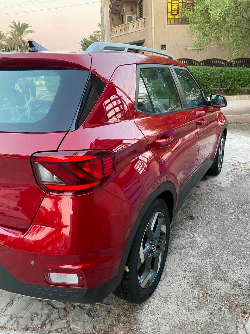 السلام عليكم 🌹

🚘 للبيع فقط — هونداي فينو 2022

✨ أمريكي | فول مواصفات | بحالة ممتازة

🔹 محرك 1600 DOHC دبل نوزل
🔹 فول فتحة
🔹 شاشة + كاميرا
🔹 تبريد ❄️
🔹 شاشة بيانو
🔹 فول تحكمات
🔹 ماشية فقط 18 ألف ميل
🔹 ترايها مال زيرو

📌 الحادث: بسيط جداً مثل ما موضح بالصور المرفقة، فقط طخة بالصندوق والجاملاغات الخلفية، فقط رش للتجميل بدون اي معجون أو تصليح.
✅ بدون دواخل
✅ بدون إيرباك
✅ السيارة جاهزة وما بيها أي نقص
✅ سنوية وهزة
✅ رقم جديد

📍 الموقع: بغداد — شارع فلسطين

💰 السعر: 128 ورقة
💵 بيها مجال بسيط للجادين.

📞 للاتصال: ***********
