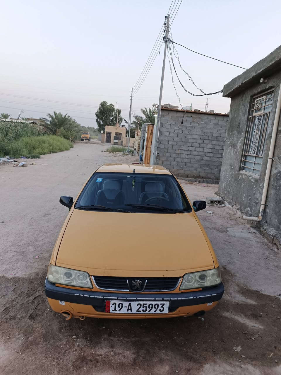 سياره بيجو اكد للبيع مديل ٢٠١٦سياره حداديه جديده وتخم تايرات جديده سياره سعره ٣٨ وبه مجال حك جيه***********
