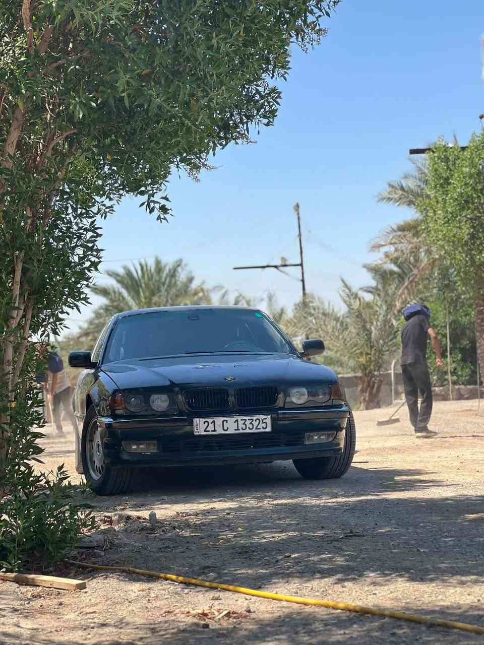 السلام عليكم 
رايده ب ٥٥ او مراوس باحدث مع الفرق 
مكانه ديوانية 
***********
***********
