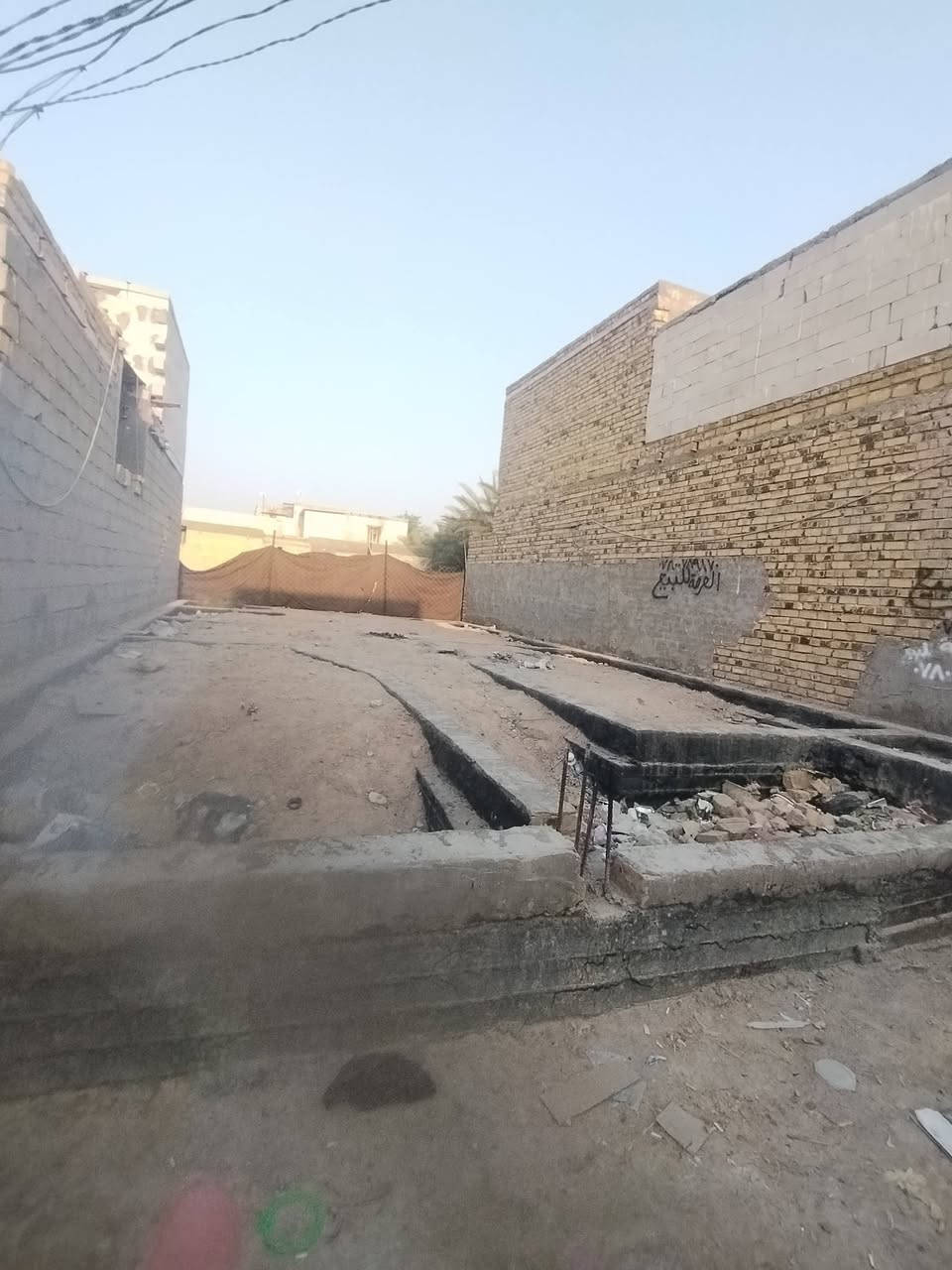 عرصة • ١٠٠م • للبيع