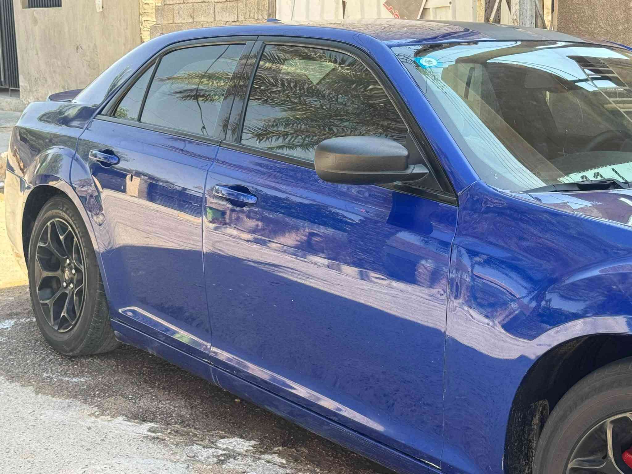 السلام عليكم
اوباما C300 وارد امريكي 2019 
اللون ازرق ضرر امريكا بچم 
تصليح شواصي 
صبغ جاملغ خلفي عكس السايق (العراق)
سياره جاهزه ونضيفه اي نقص مابيها 
رقم بغداد تحويل ثاني يوم 
والصوره واضحه كدامكم شراي خابر وبخدمتك 
***********
