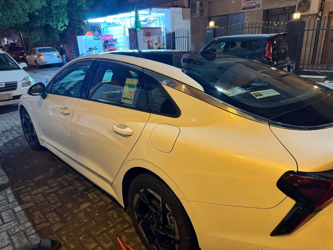 🔥 KIA K5 EX 2024 | خليجي | أعلى فئة 🔥
🤍 أبيض | 2.5 تنفس طبيعي
📍 الممشى: 84 ألف كم
📸 5 كاميرات | 🌌 بانوراما
🔥❄️ كشنات تبريد وتدفئة
✨ مواصفات كاملة وأعلى فئة

✅ مكفولة من الصبغ والبارد
🔧 PDR خفيف بالجامِلَغ الخلفي بدون صبغ

💰 السعر: 23,000$
📍 بغداد
📞 ***********

للجادين فقط — الفحص مفتوح. 🚘🔥
