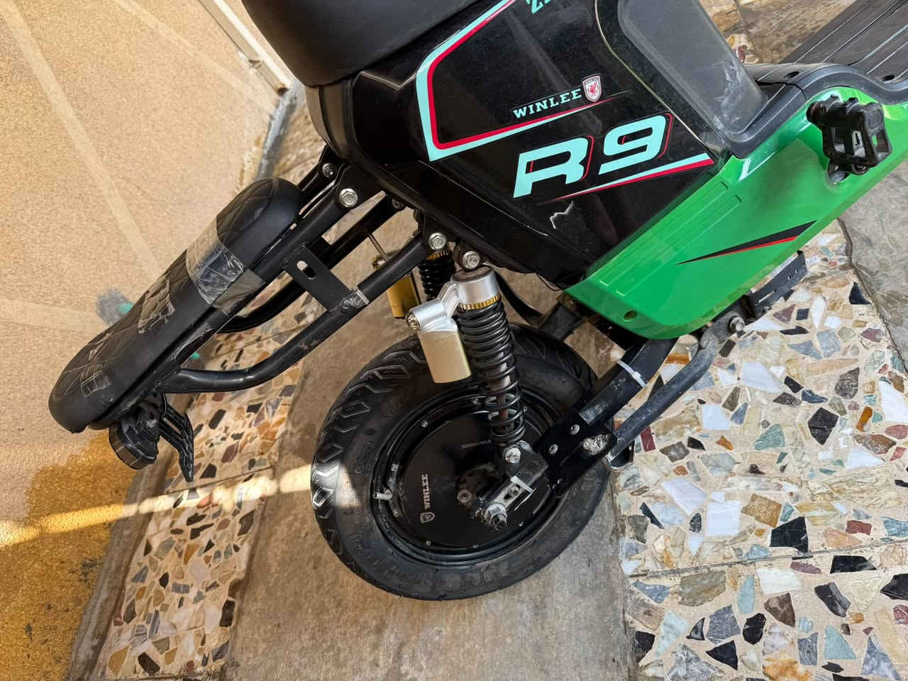 🚚 دراجة شحن نوع R9 للبيع
✨ دراجة جديدة ونظيفة
🔋 تحتوي على 5 بطاريات كبار فقط
⚠️ ملاحظات: الجامِلَغ الخلفي والمراية اليسرى مكسورين
💰 السعر: 325 ألف دينار فقط
📍 العنوان: بغداد – الأمين الثانية
📞 للاستفسار: ***********
