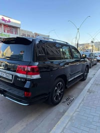 لاندكروز VX.S • ٢٠١٩ • ٨ سلندر