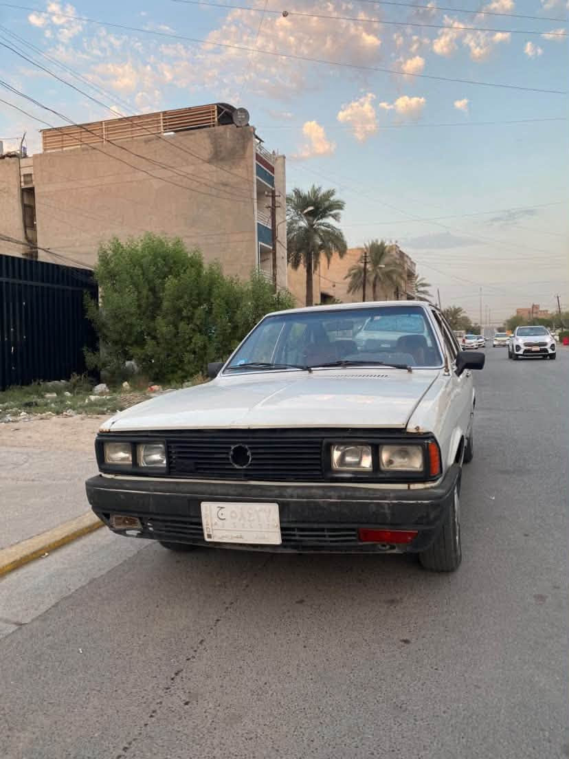 برازيلي موديل ١٩٨٧
السياره كما موضحه بالصوره
السعر ٢٥ ورقه
للتواصل:***********
