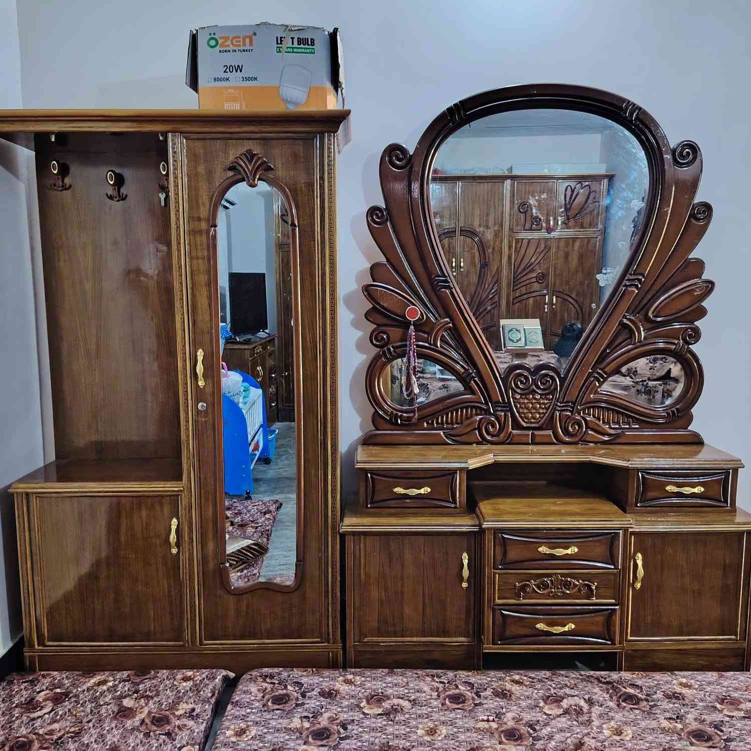 سلام عليكم  مرخصت ابو الكروب غرفة نوم حطاطة للبيع سعر 750 اتصال ***********
