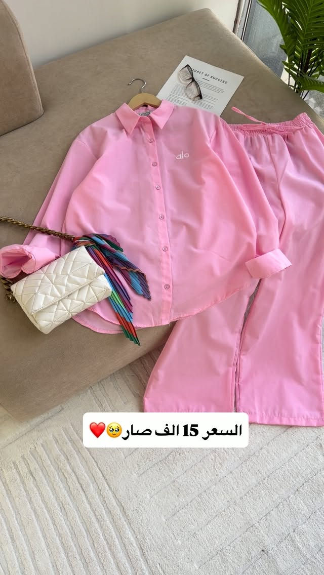 الموسم الصيفي ويانا غير😍❤️
سوت خامه صيفيه بارده🫰🤍
متوفر بجميع القياسات والالوان💕✨

نص مكتوب في الصور:
- السعر 15 الف صار 🥺❤️