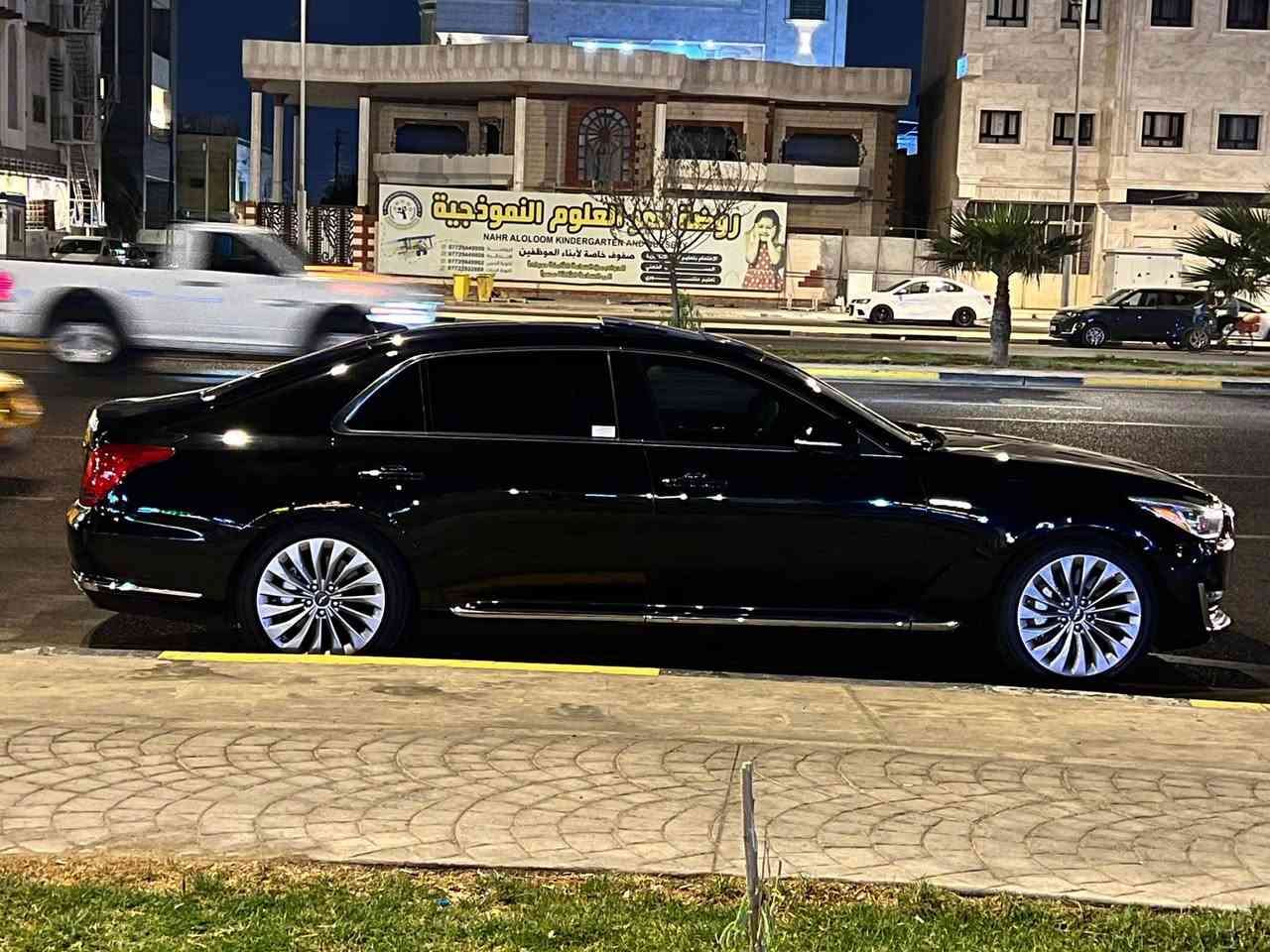جنيسز G90 • ٢٠١٧ • ٨ سلندر