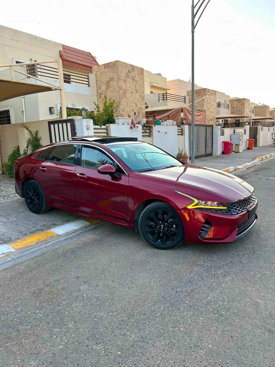 السلام عليكم
للبيع  K5
 موديل 2024
ماشيه 27 
سيارة أمريكي  
حادثه بسيط  قبق الجنطة
بي تعديل بارد فقط
مابيه قطره صبغ
ايرباك البردة جهة سكن فاتح
صور الحادث بالمنشور   
السيارة بدون صبغ 
مواصفاته فول للاخير
محرك 1600تيربو 
كير أوتوماتيك
كاميرا خلفية
حساسات أمامي وخلفي
رادارات ونقط عمياء
شاشة + Apple CarPlay
بانوراما
قطعتين تبريد 
تشغيل عن بعد 
شحن لاسلكي 
بصمه 
اشاير بالمري  
الكشنات الاماميه تدفئه تبريد
السيارة نظيفة جداً وجاهزة بدون أي مصاريف
سيارة حره تترقم اي محافظة  
مكان السياره  تكريت 
السعر 194 وبي مجال
للاستفسار والتواصل ع الرقم 

***********
