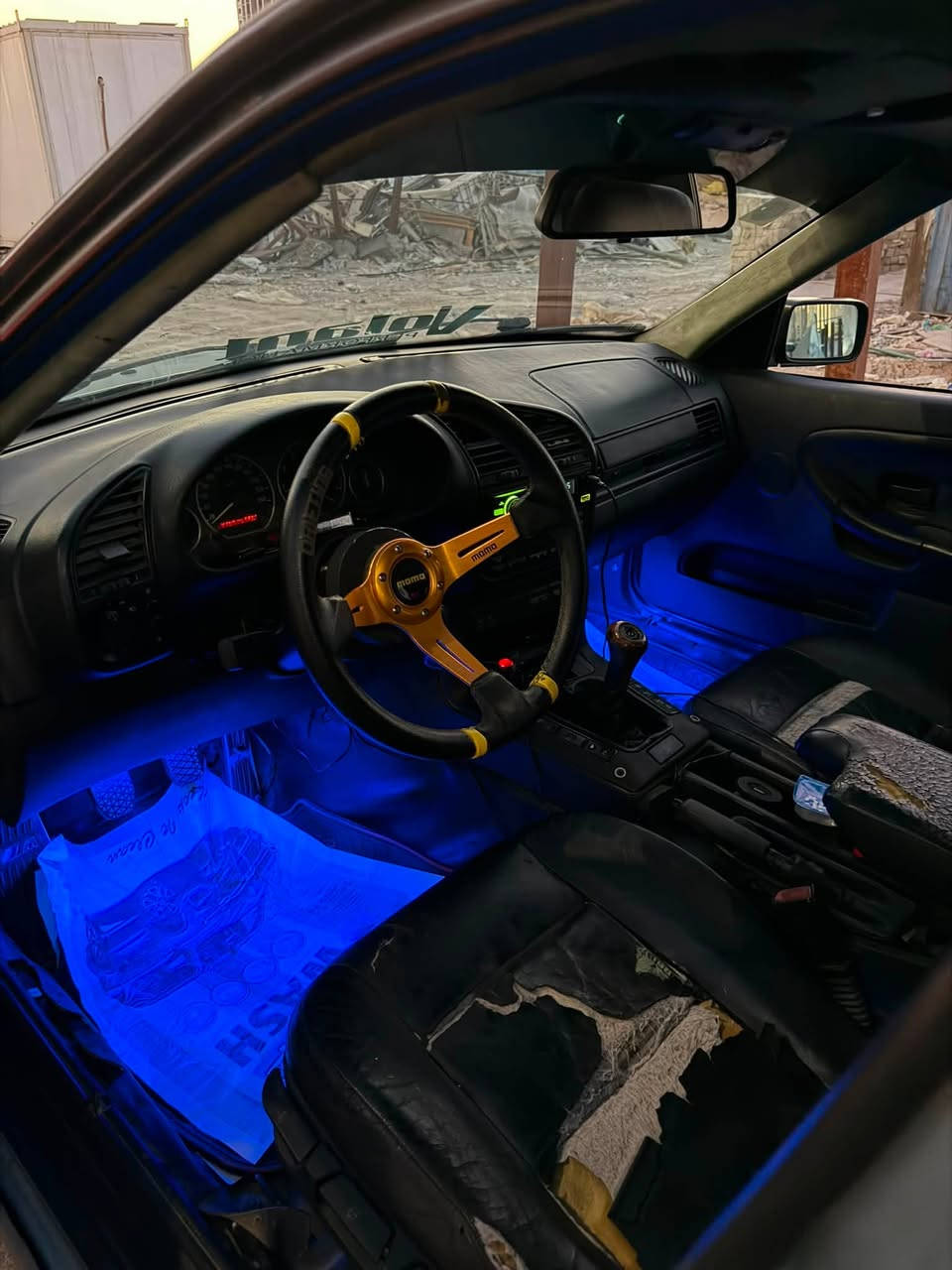 السلام عليكم
Bmw E36 328 أصل 1997
جام كهرباء اوتو
تك فانوص
عقل ms41 
ضفيره سيمنز 
برمجه طلقات 
كير zf 6 نمر ويا البك
بوابه فتح وغلق
السعر 50 وبيهة مجال
***********
