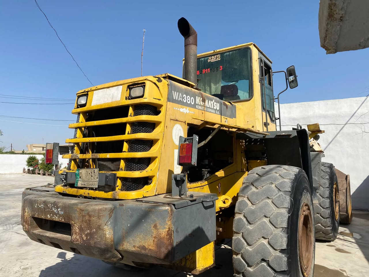 شفل كوماتسو للبيع حجم380 نضيف كلش للاتصال ع الرقم***********
