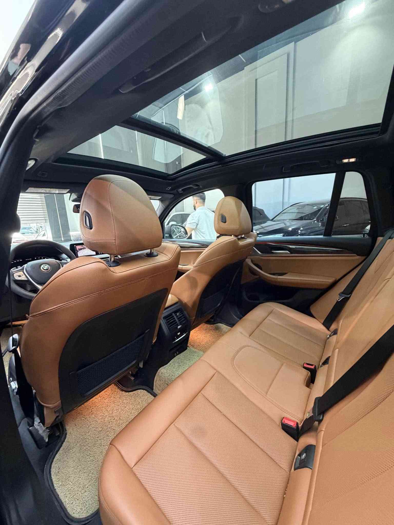 MW x3 
2022 
Driver 
56mil royya 
1 chalx boyaxa babe zhure 
Erbag bas shan 
Naw qayse bilade 
Panorama 
Kamera 
S3r 258

5UX53DP05N9K41306 Raqam shanse 👈 
Lo zanyare zyatr *********** أربيل, العراق
