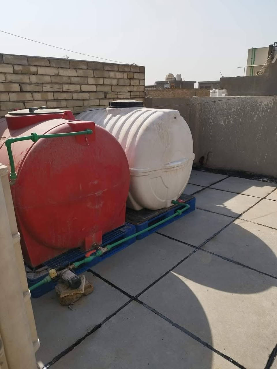 للبيع دار في بداية حي الشرطة الرابعة. مساحة٦٦ متر مربع، أربع غرف نوم، السعر١٣٥ مليون دينار قابل للتفاوض. للتواصل اتصال أو واتساب على الرقم ***********.
