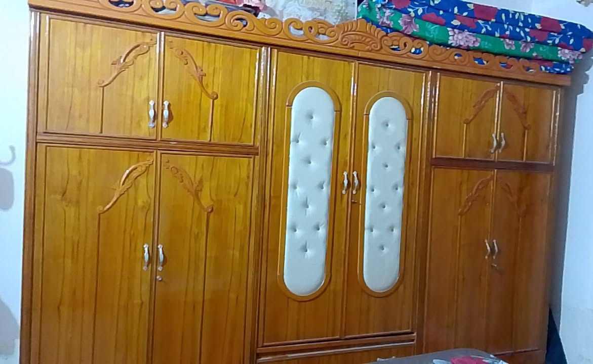 غرفه نوم • مستعمل • سنه واحده