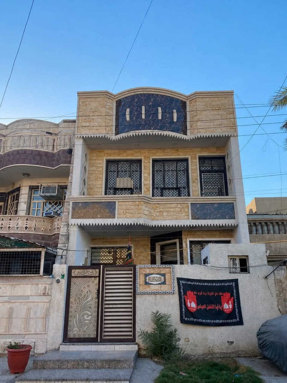🏠 بيت للبيع – فرصة مميزة
📐 تفاصيل العقار:
• الواجهة: 6 متر
• النزال: 20 متر
• استقبال
• مطبخ حار وبارد
• حمام + تواليت خارجي
• الطابق الثاني: غرفتين + حمام
• الطابق الأخير: بيتونة كبيرة جدًا
• سطحين: واحد كبير وواحد صغير

📜 السند: مستقل – طابو عقاري

💰 السعر: 325 مليون دينار
🔸 يوجد مجال للتفاوض

📞 للاستفسار والتواصل:
***********
