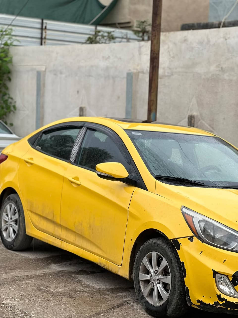 اكسنت للبيع موديل 12
سعرها 70وبيها مجال شي
 بسيط  ورجائن الموشراي لايتعبني ولا تعبه 
محركه بي بدايه صرف وعليها منضومه غاز كير اوتو 
ضررها جاملغ خلفي معجون وبدايه السقف الي فوك الجاملغ هم معجون للاستفسار اكثر ***********
