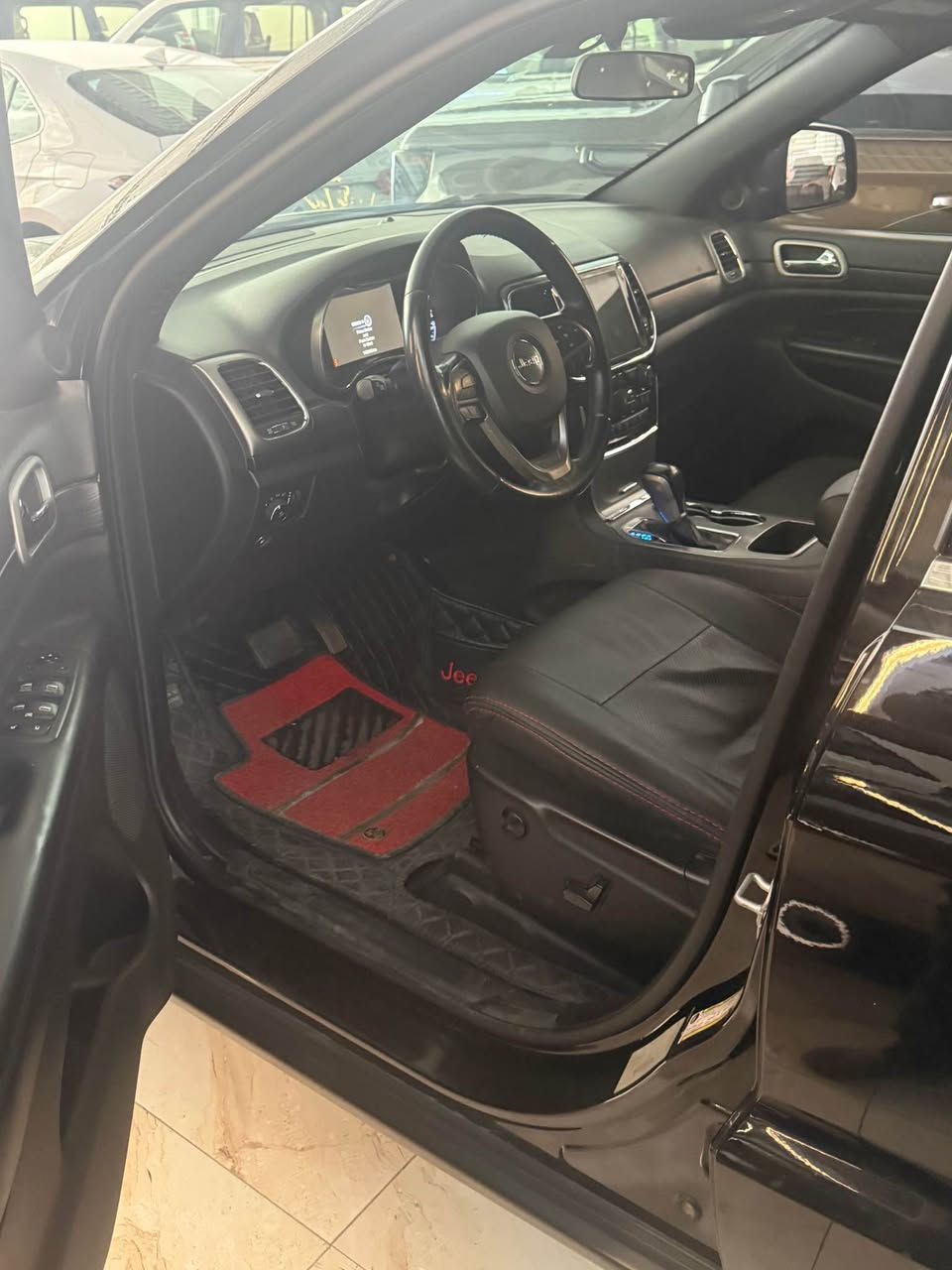 ***********
***********
223$
بدون صبغ بدون بارد 
جیب ٢٠٢١ لاریدوjeep Laredo 2021 4X4 أربيل, العراق
