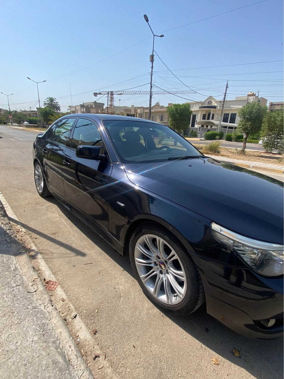 BMW e60 M Package 
للبيع فقط ميماتي e60 موديل ٢٠٠٧ 
سياره جديده جداً رقم سليمانيه باسمي 
محرك n52 b30 
السياره بيها ٥ قطع رش فقط جماليه بشرط 
كلشي بيها شغال وضع شركه 
كير محرك بشرط 
تبريد ثلج 
مقاعد كهرباء جهتين مع تدفئه مقاعد
بك لايت LED بلاد 
السياره كل تفاصيلها M بلاد 
تخم تاير جديد جواها هزه مساقطه 
مكان السياره بغداد حي العدل 
السر ١٣٤ مع مجال ان شاء الله 
*********** اسامه بغداد, العراق
